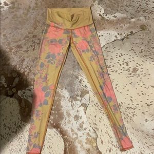 TEEKI brand leggings - xs; like new; D/C